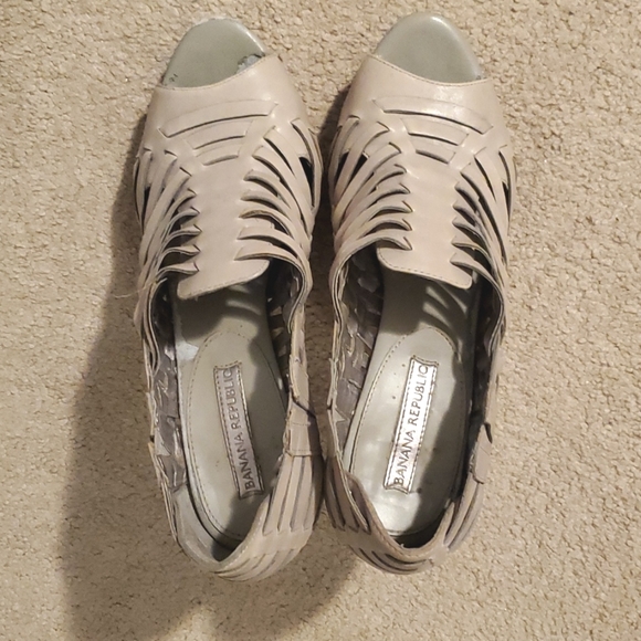 Banana Republic Shoes - Banana Republic leather peep toe heels, size 8.5